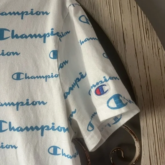 Champion T-shirt - Picture 2 of 4